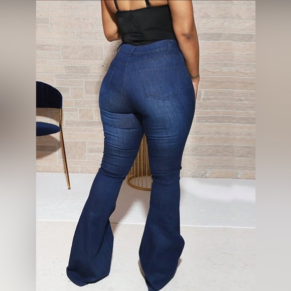 •Snatch His Heart• Dark Denim Heart Patterned Flare Jeans - Picture 2 of 2